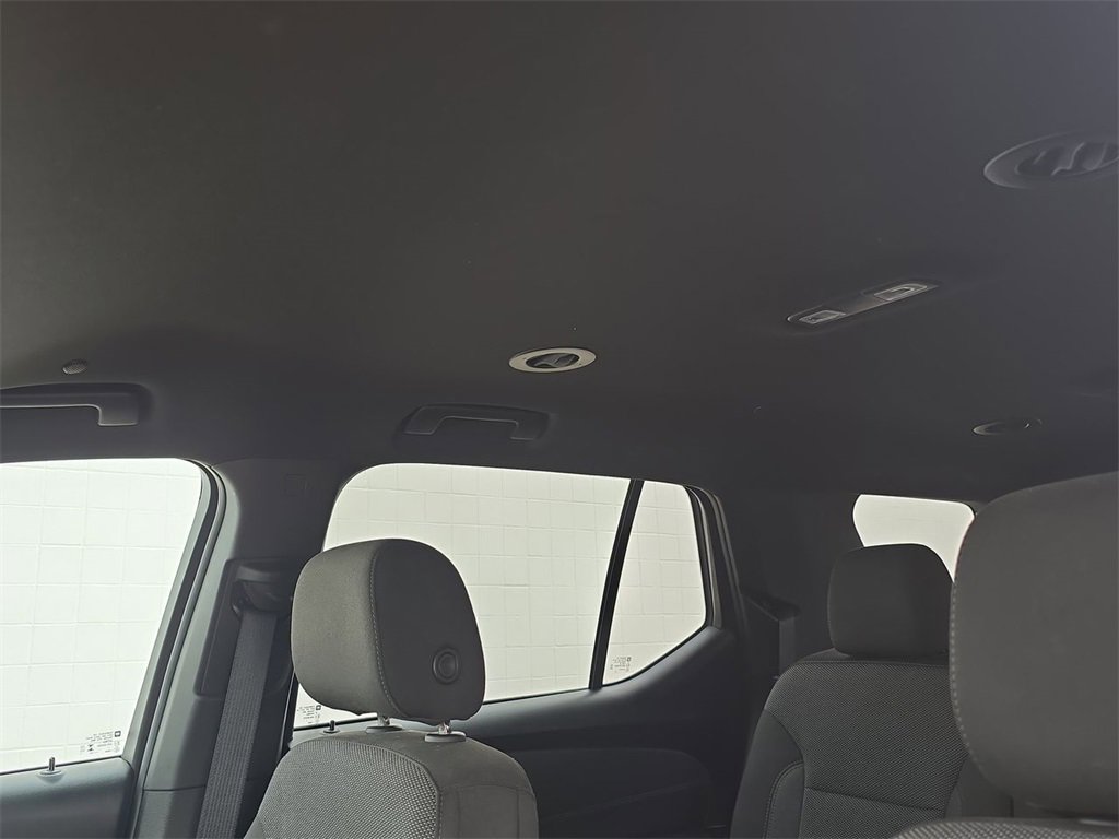 Used 2023 Chevrolet Traverse LT image 19