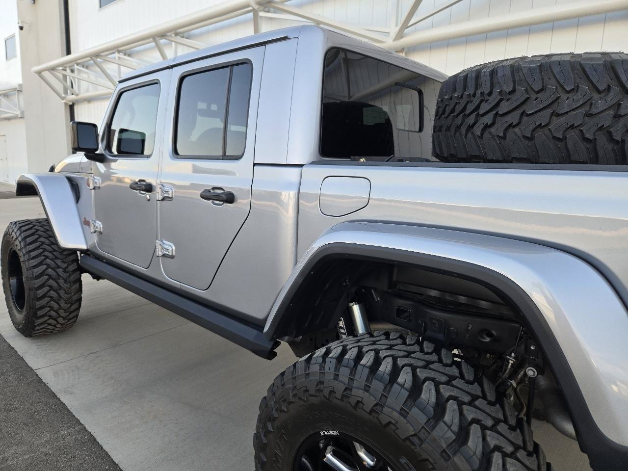 Used 2021 Jeep Gladiator Mojave AWD/4WD image 16