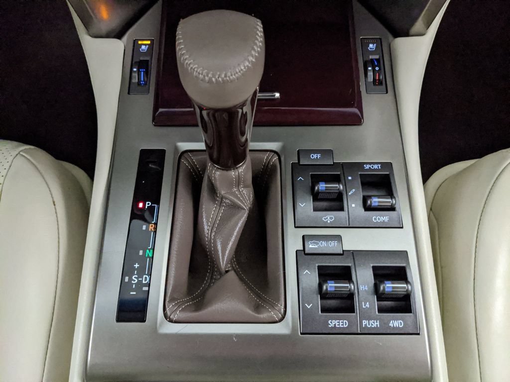 Used 2019 Lexus GX 460 Luxury AWD/4WD image 9