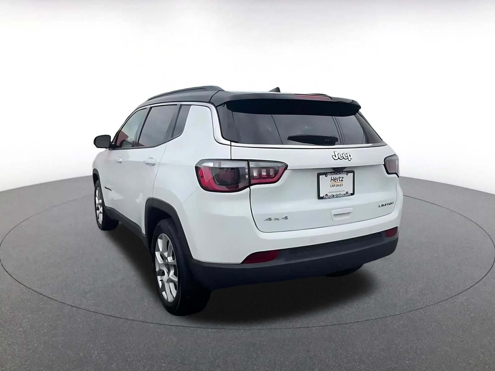 Used 2025 Jeep Compass Limited AWD/4WD image 11