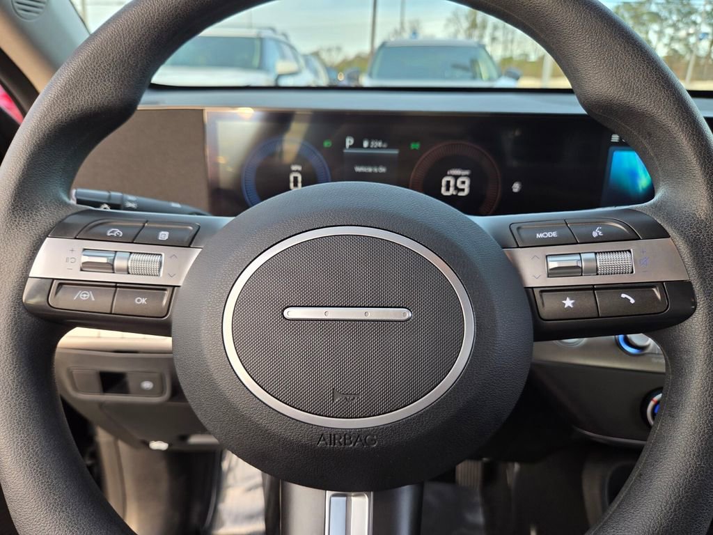 Used 2025 Hyundai Kona SE image 20
