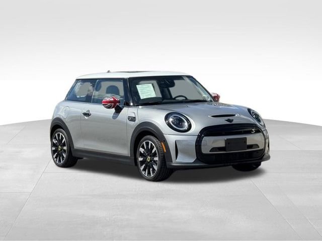 Used 2024 MINI Cooper SE FWD image 1