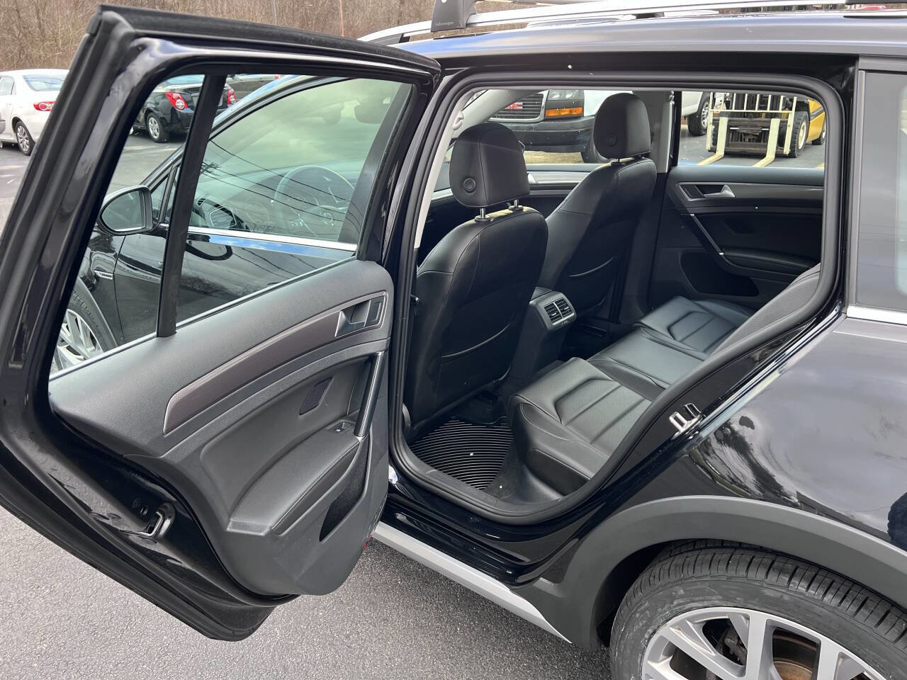 Used 2019 Volkswagen Golf Alltrack SEL image 15