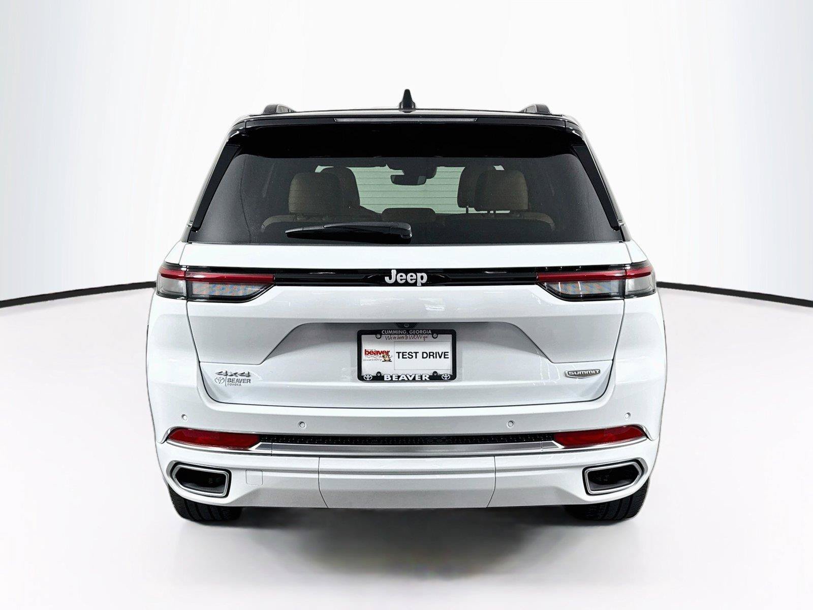 Used 2025 Jeep Grand Cherokee Summit AWD/4WD image 12