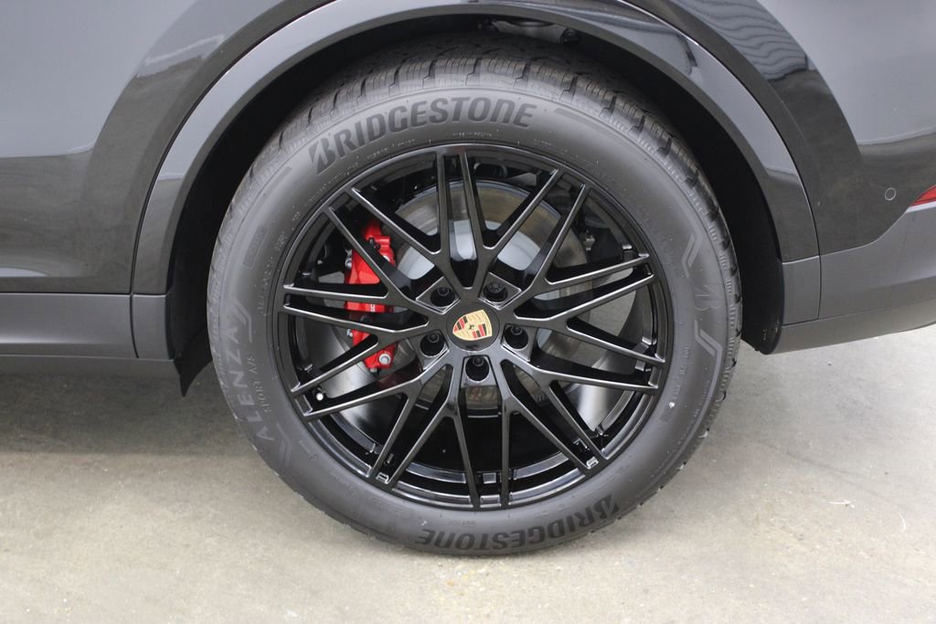 New 2025 Porsche Cayenne S AWD/4WD image 14