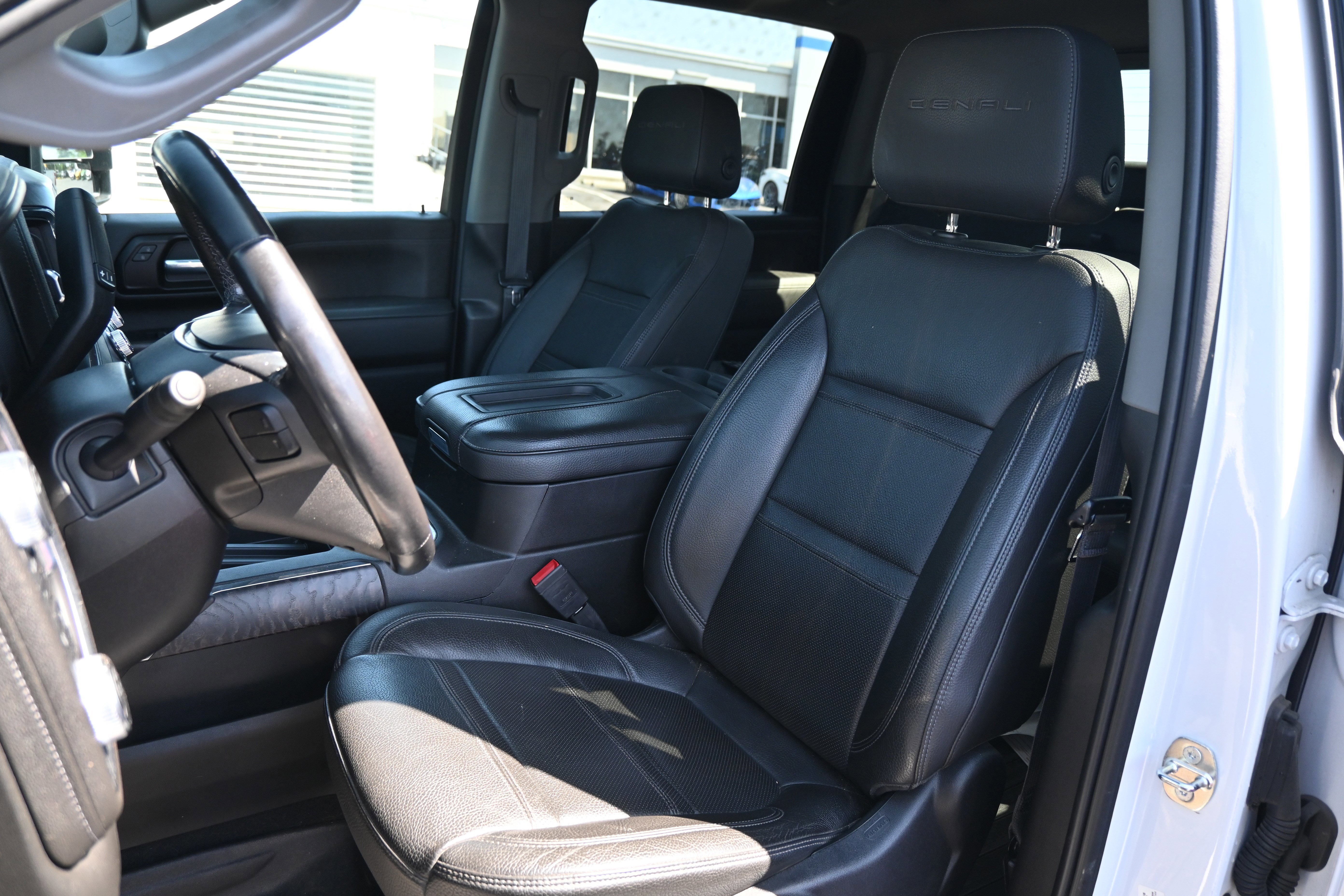 Used 2022 GMC Sierra 2500 Denali image 6