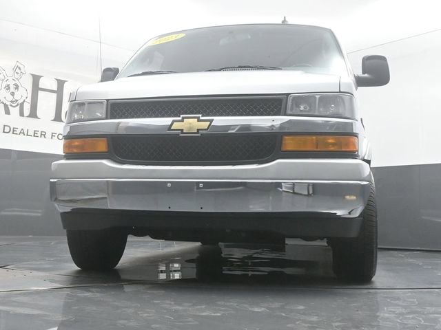 Used 2023 Chevrolet Express 2500 Extended image 65