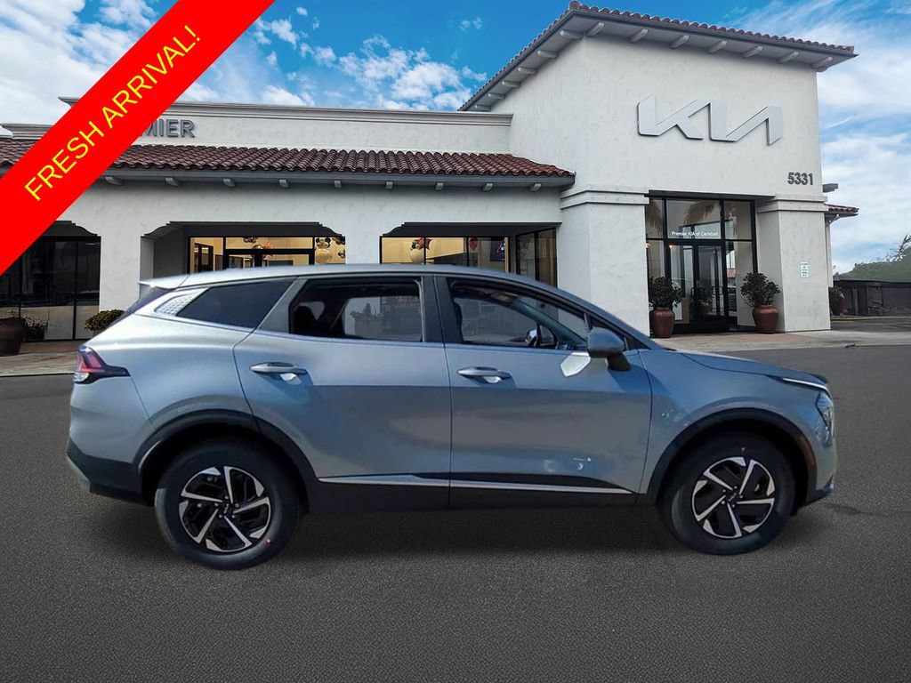 Used 2025 Kia Sportage LX AWD/4WD image 8