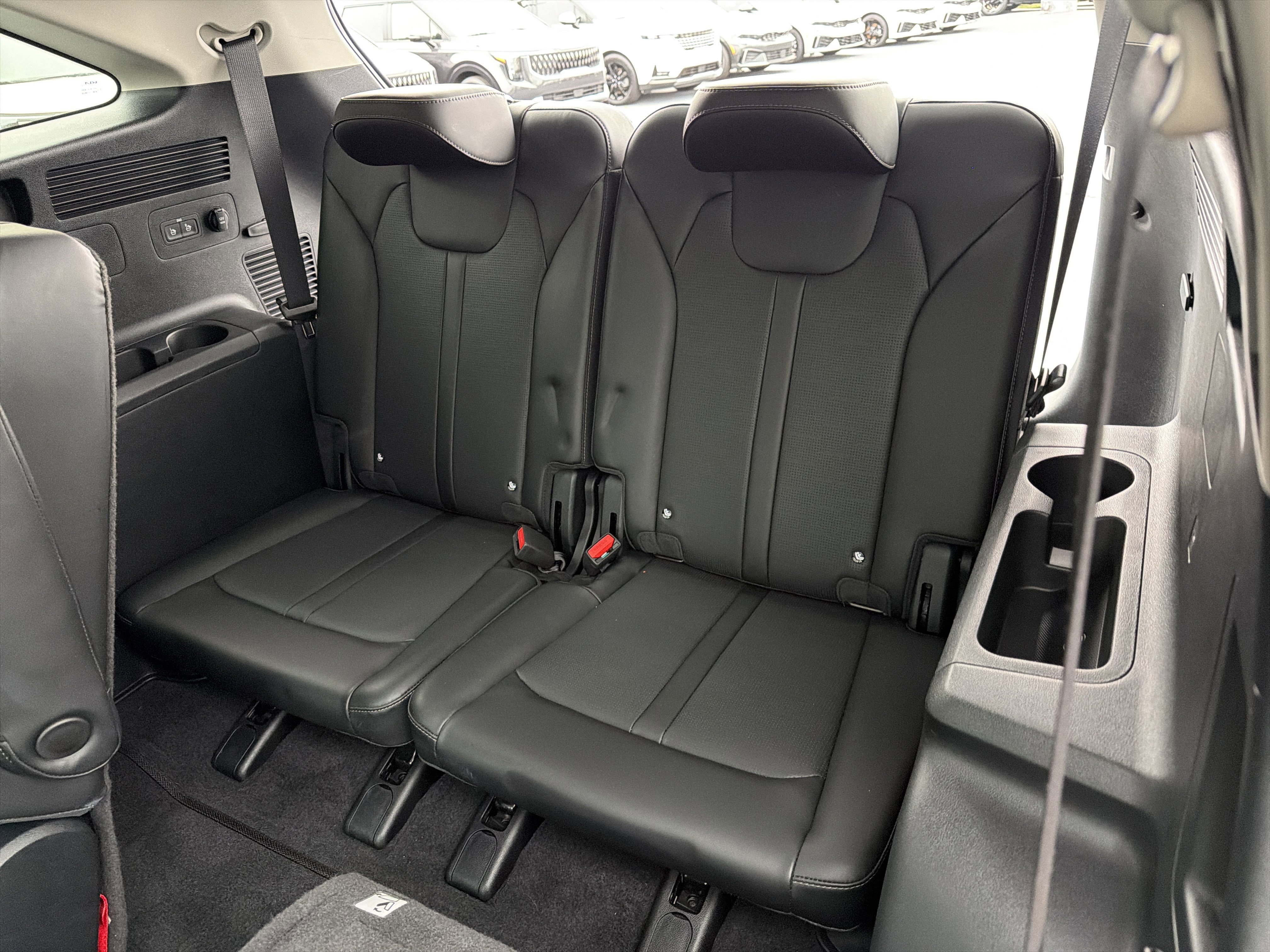 Used 2025 Kia Sorento SX image 20