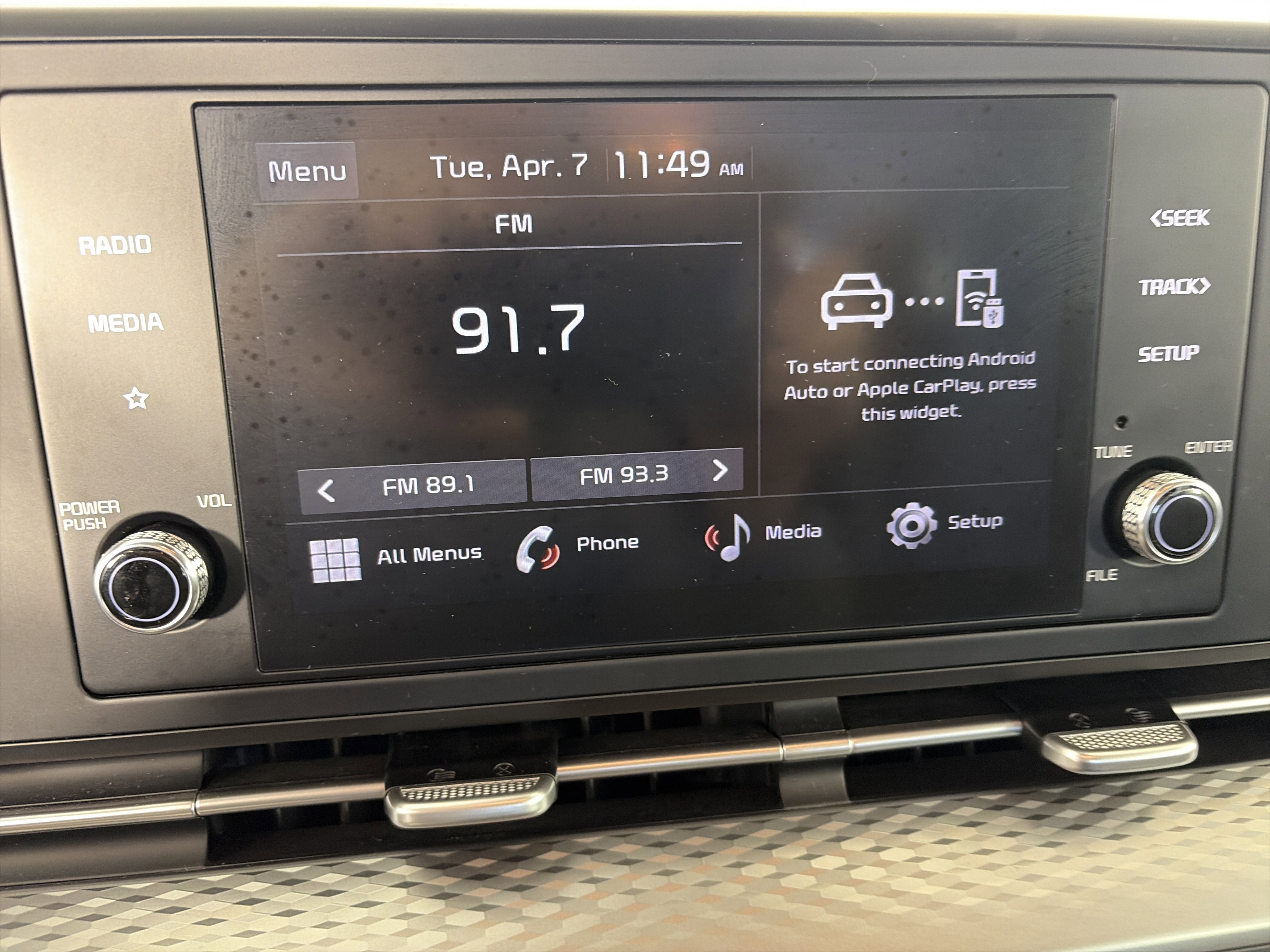 Used 2024 Kia Carnival LX image 24