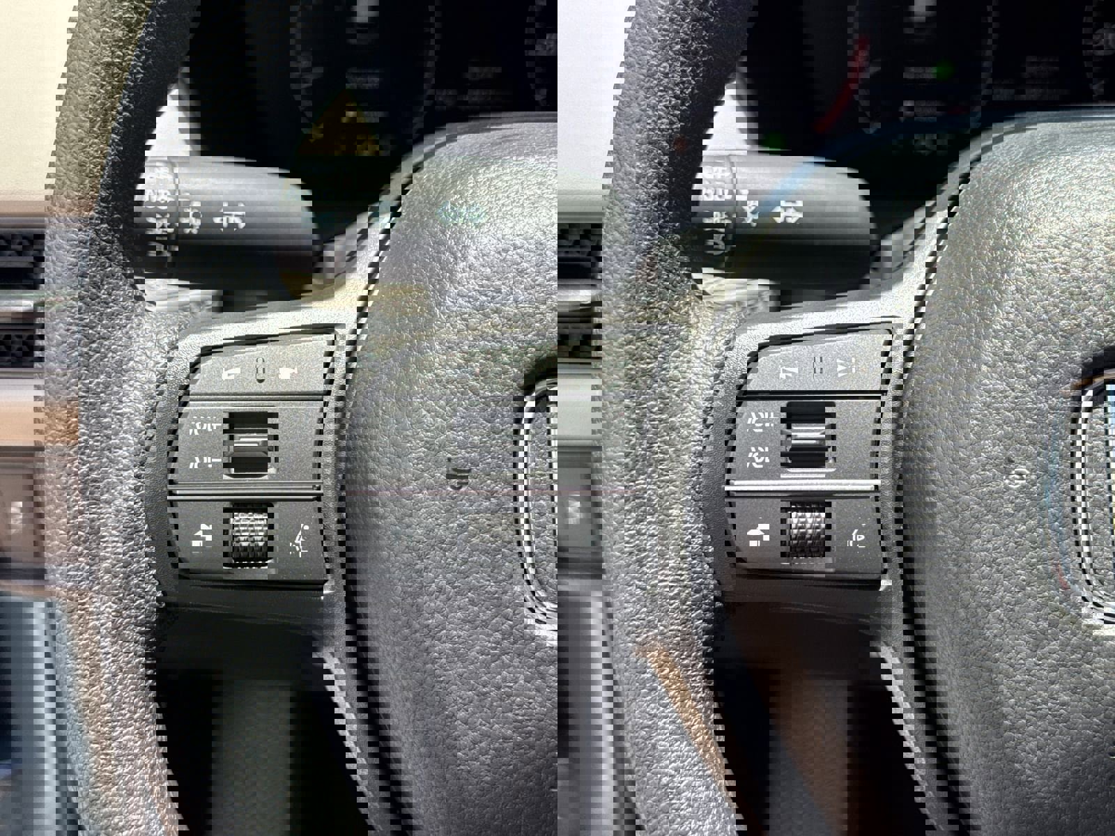 New 2026 Honda HR-V LX image 18