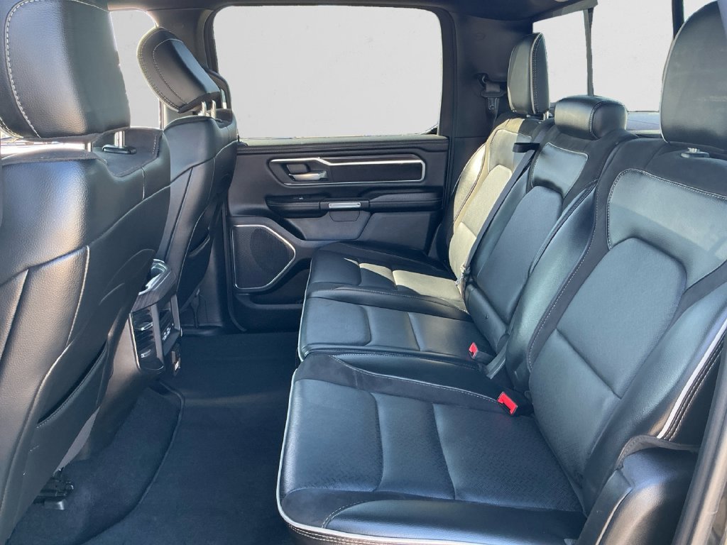 Used 2025 RAM 1500 Laramie AWD/4WD image 13