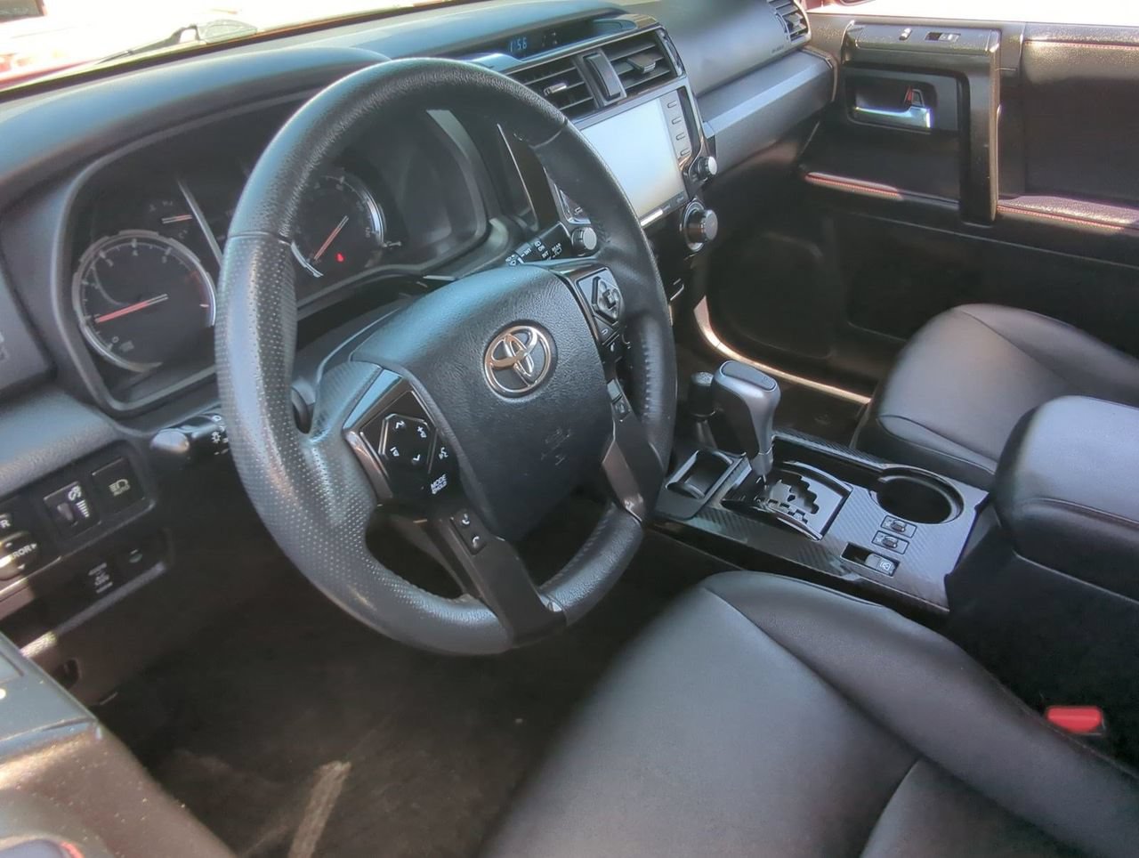 Used 2022 Toyota 4Runner TRD Off-Road Premium AWD/4WD image 15