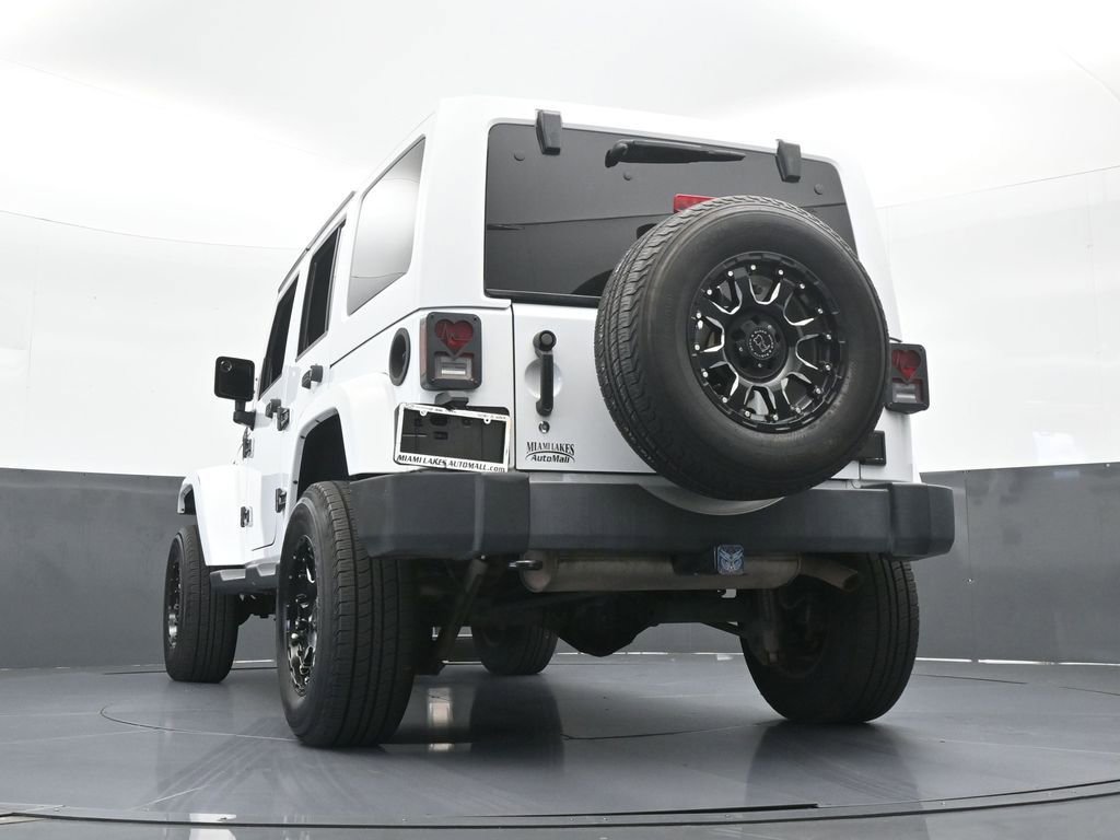 Used 2018 Jeep Wrangler Unlimited Sahara w/ Connectivity Group image 56