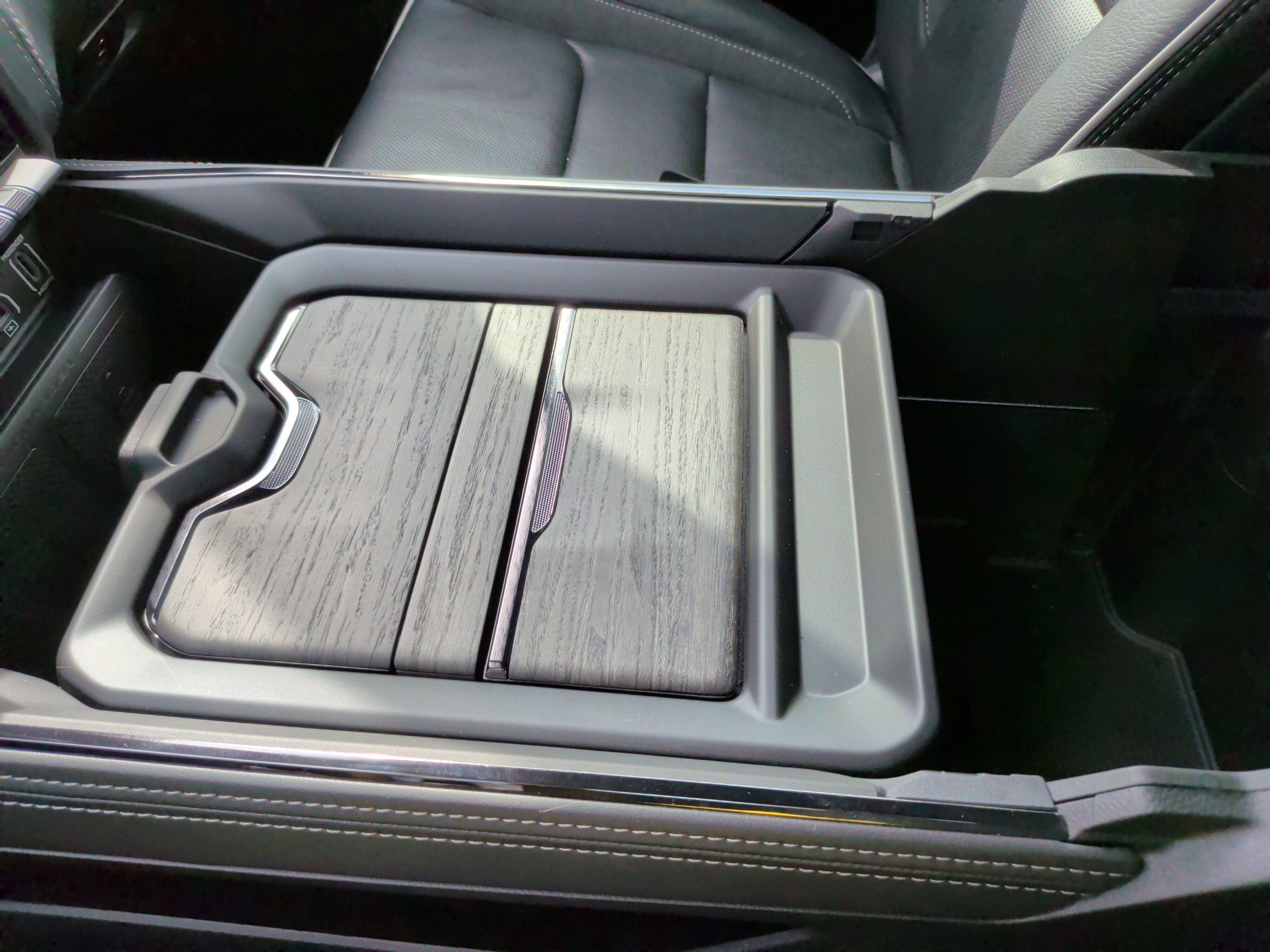 Used 2025 RAM 1500 Limited image 23