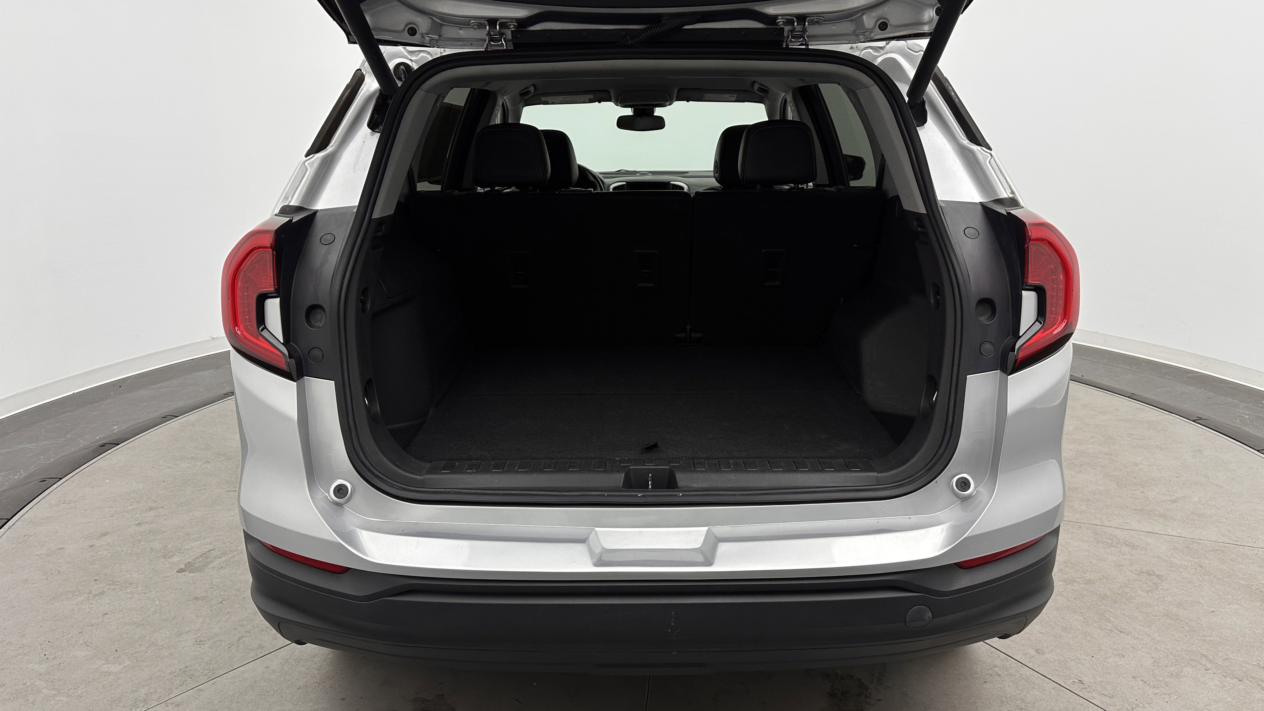 Used 2022 GMC Terrain SLT image 28