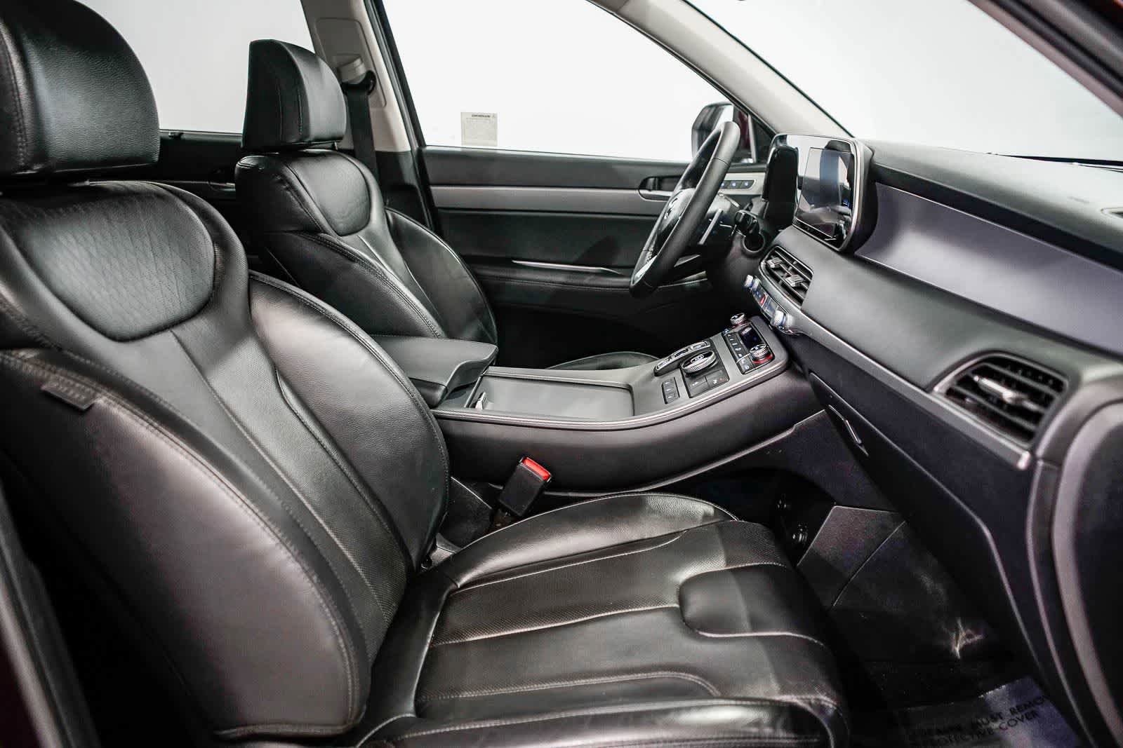 Used 2022 Hyundai Palisade SEL w/ 8P Bench Seat Package FWD image 16