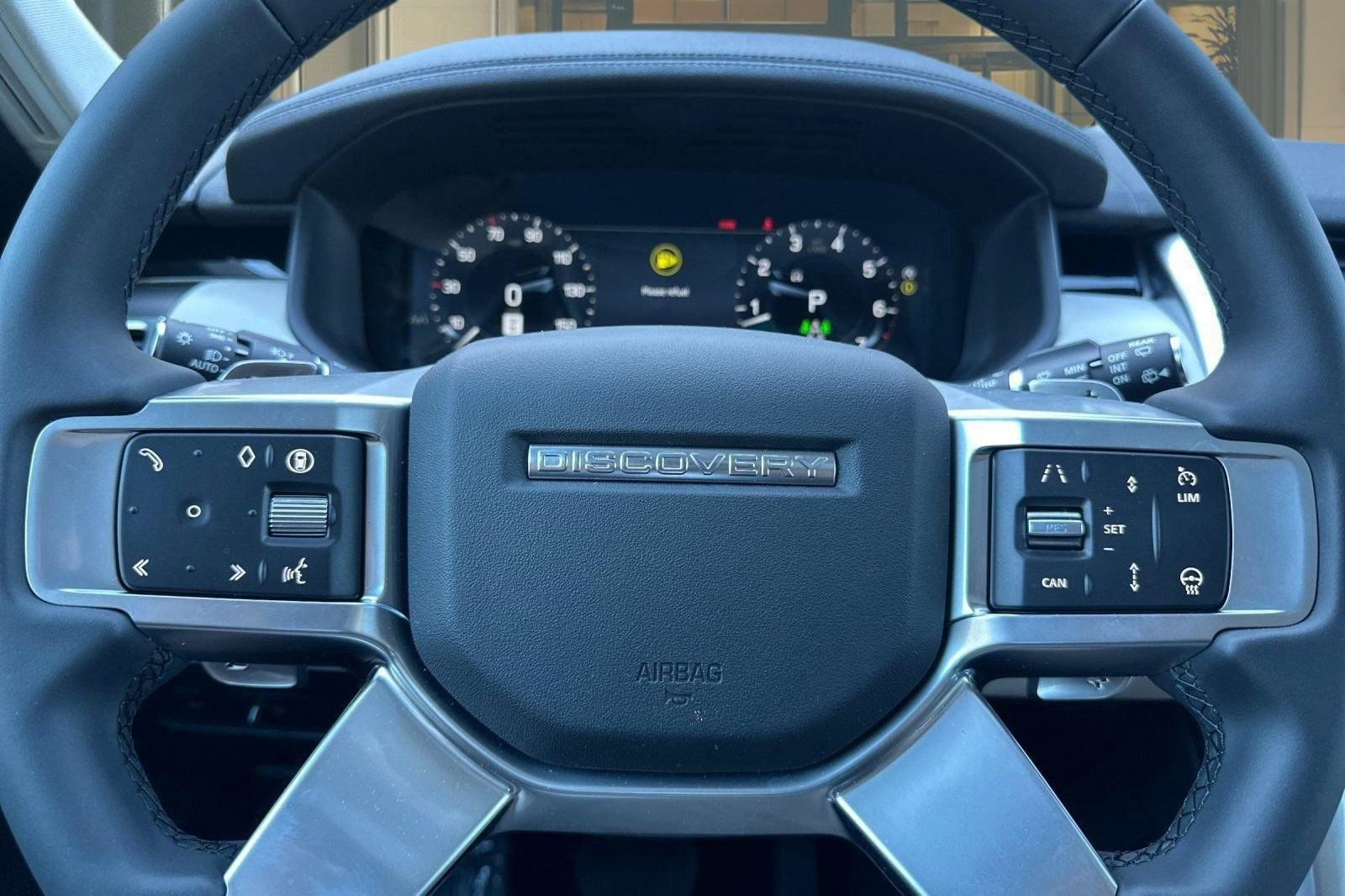New 2026 Land Rover Discovery S AWD/4WD image 18