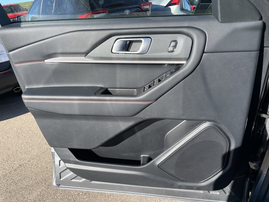 Used 2025 Ford Explorer ST-Line image 55