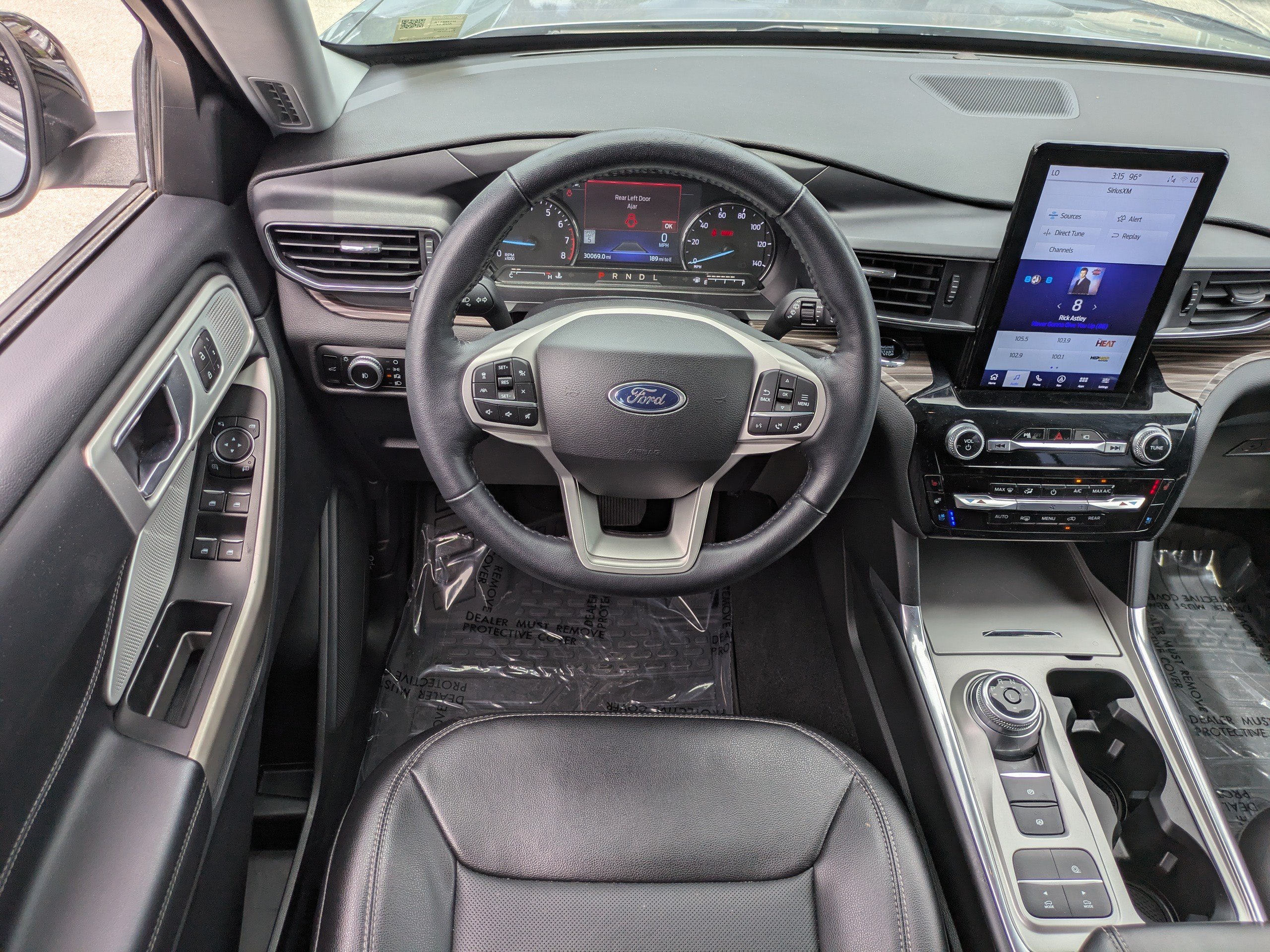 Used 2022 Ford Explorer Limited w/ Limited Technology Package RWD image 15