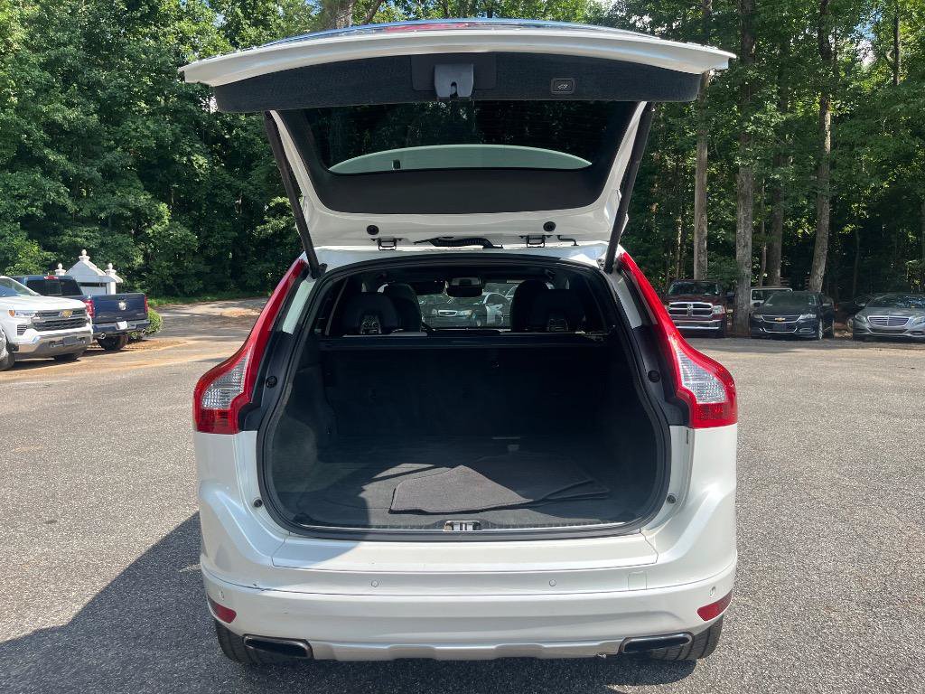 Used 2015 Volvo XC60 T6 Platinum FWD image 10