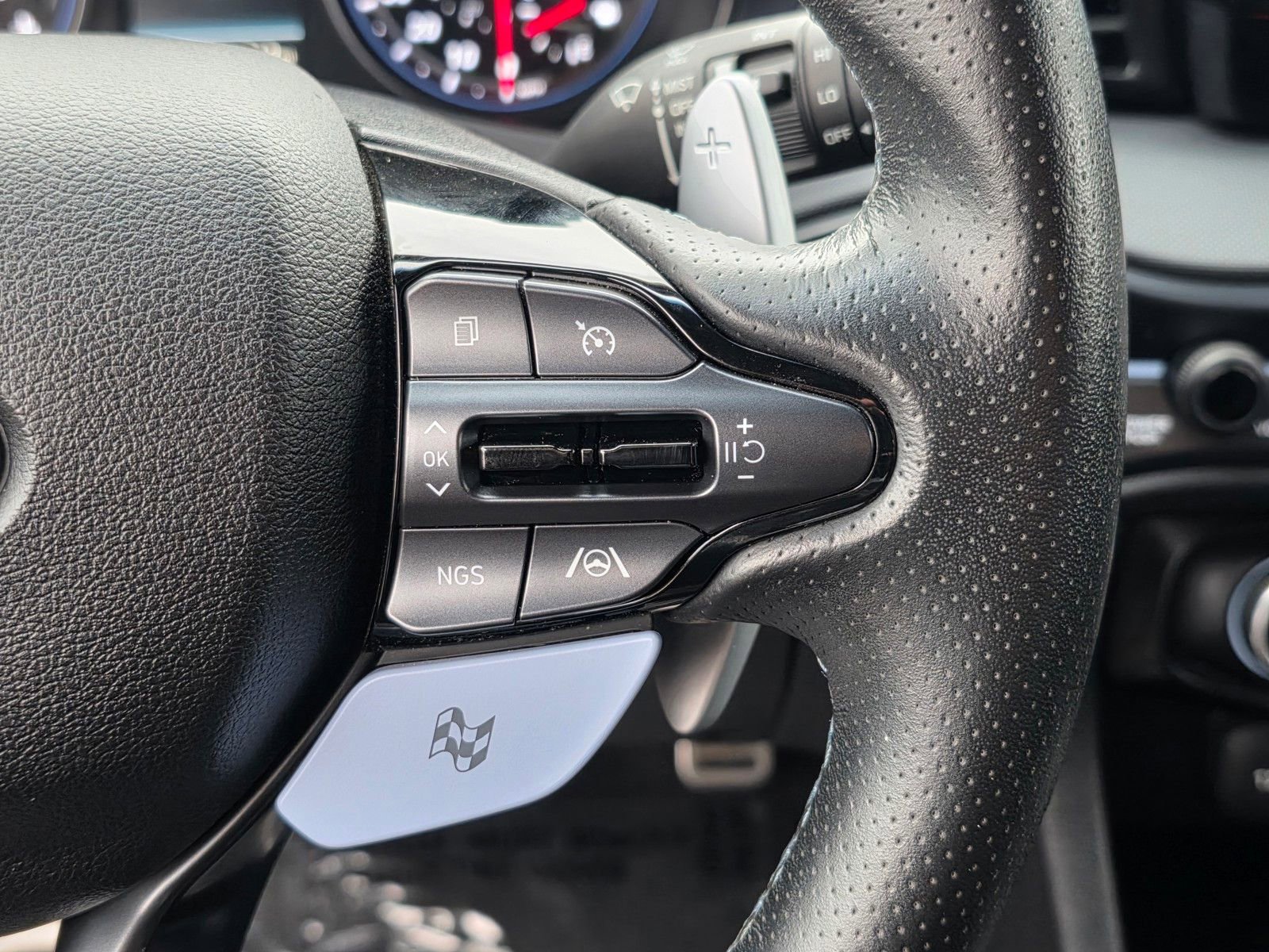 Certified 2022 Hyundai Veloster N image 30