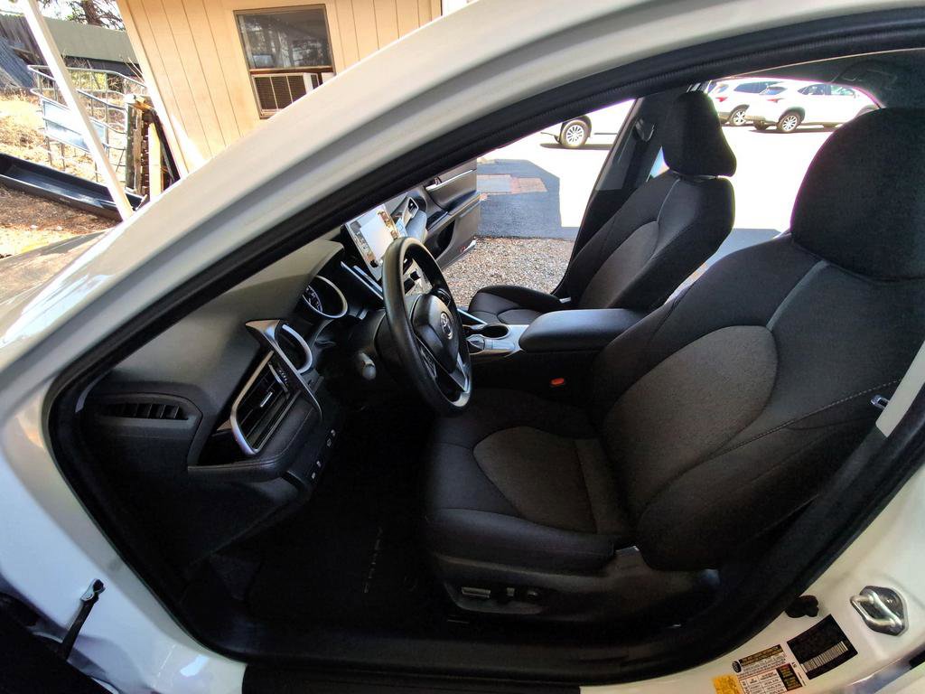 Used 2022 Toyota Camry LE image 9