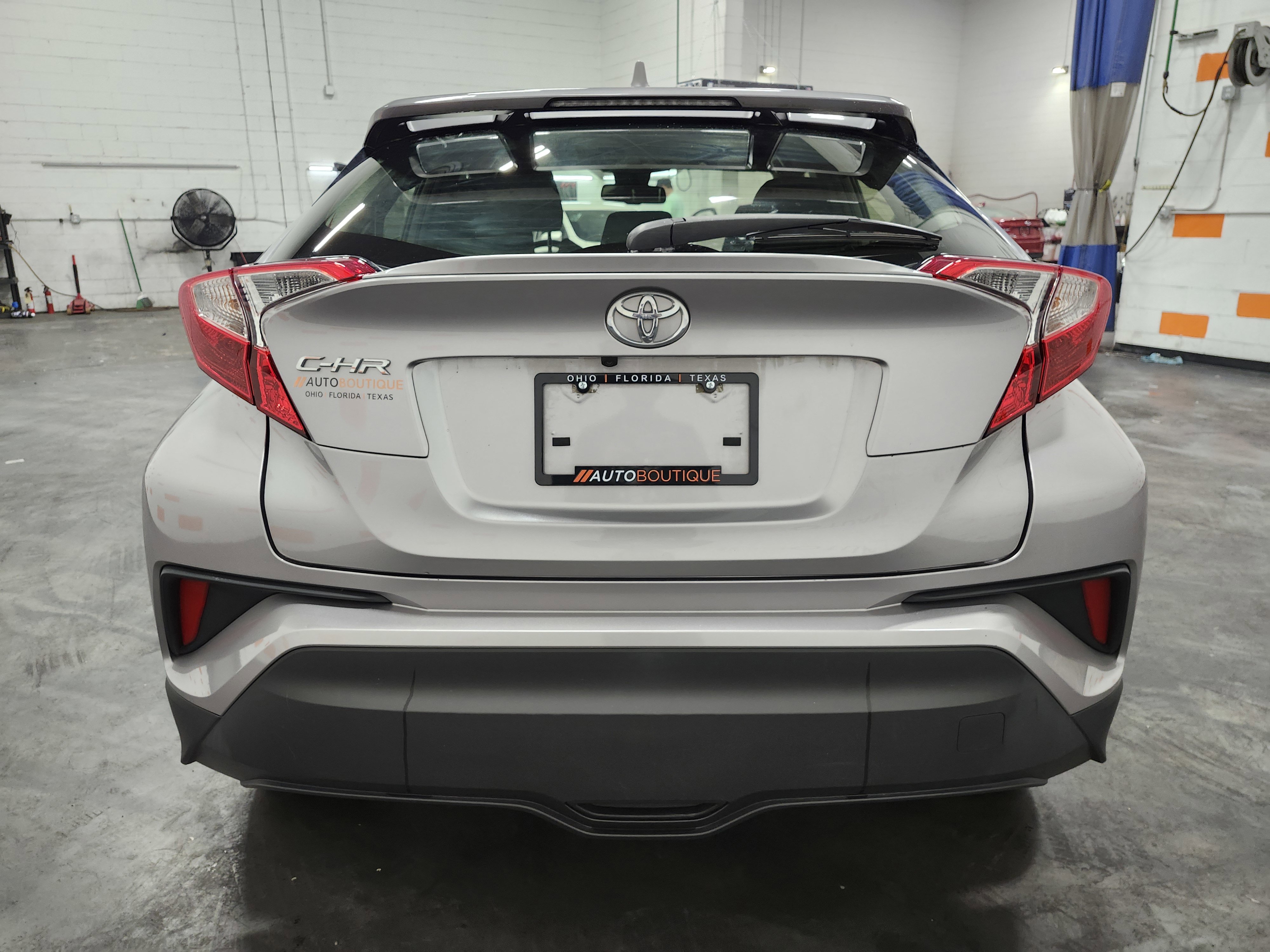 Used 2019 Toyota C-HR LE image 14