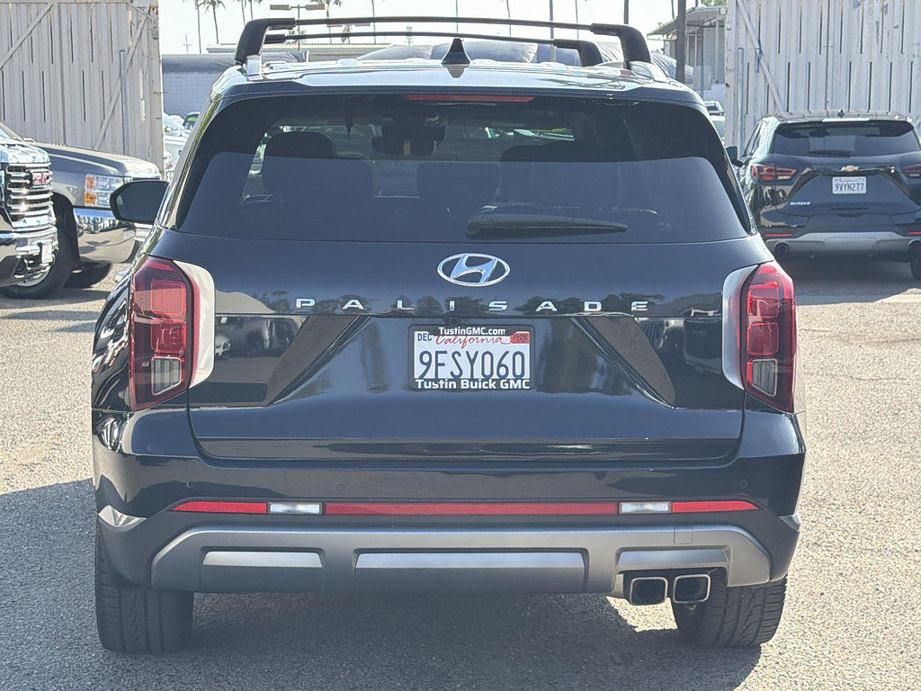 Used 2023 Hyundai Palisade Limited FWD image 6