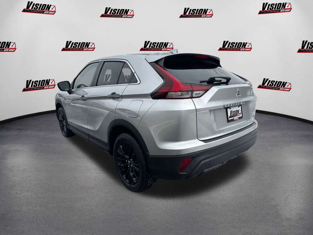 Used 2022 Mitsubishi Eclipse Cross LE image 7