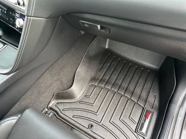 Used 2025 Genesis G70 2.5T image 16