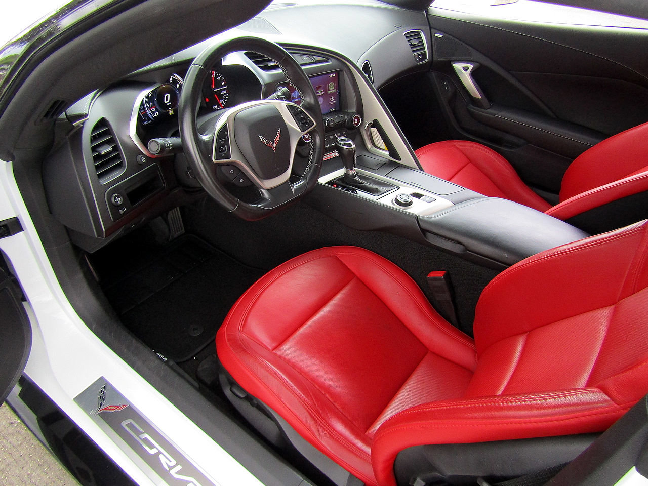 Used 2018 Chevrolet Corvette Grand Sport RWD image 10