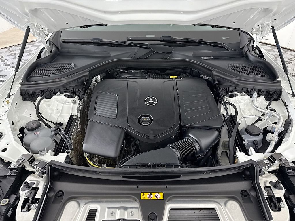 Used 2024 Mercedes-Benz GLC 300 4MATIC image 28