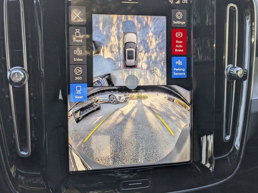 New 2026 Volvo XC40 B4 Plus w/ Protection Package Premier image 23