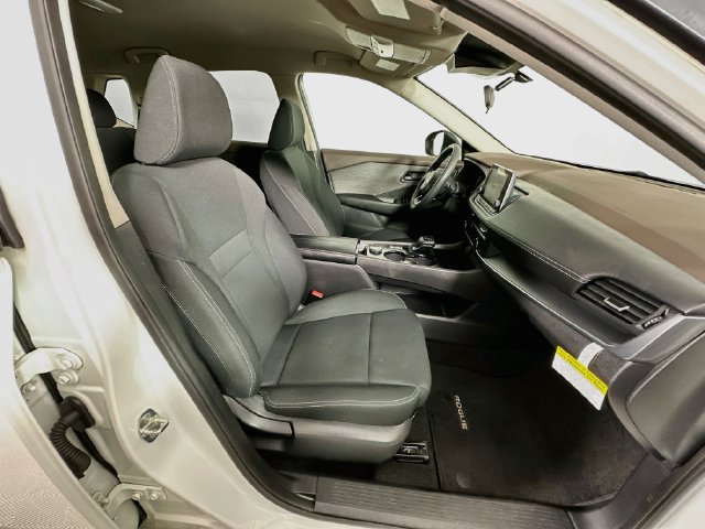 Used 2023 Nissan Rogue S AWD/4WD image 25