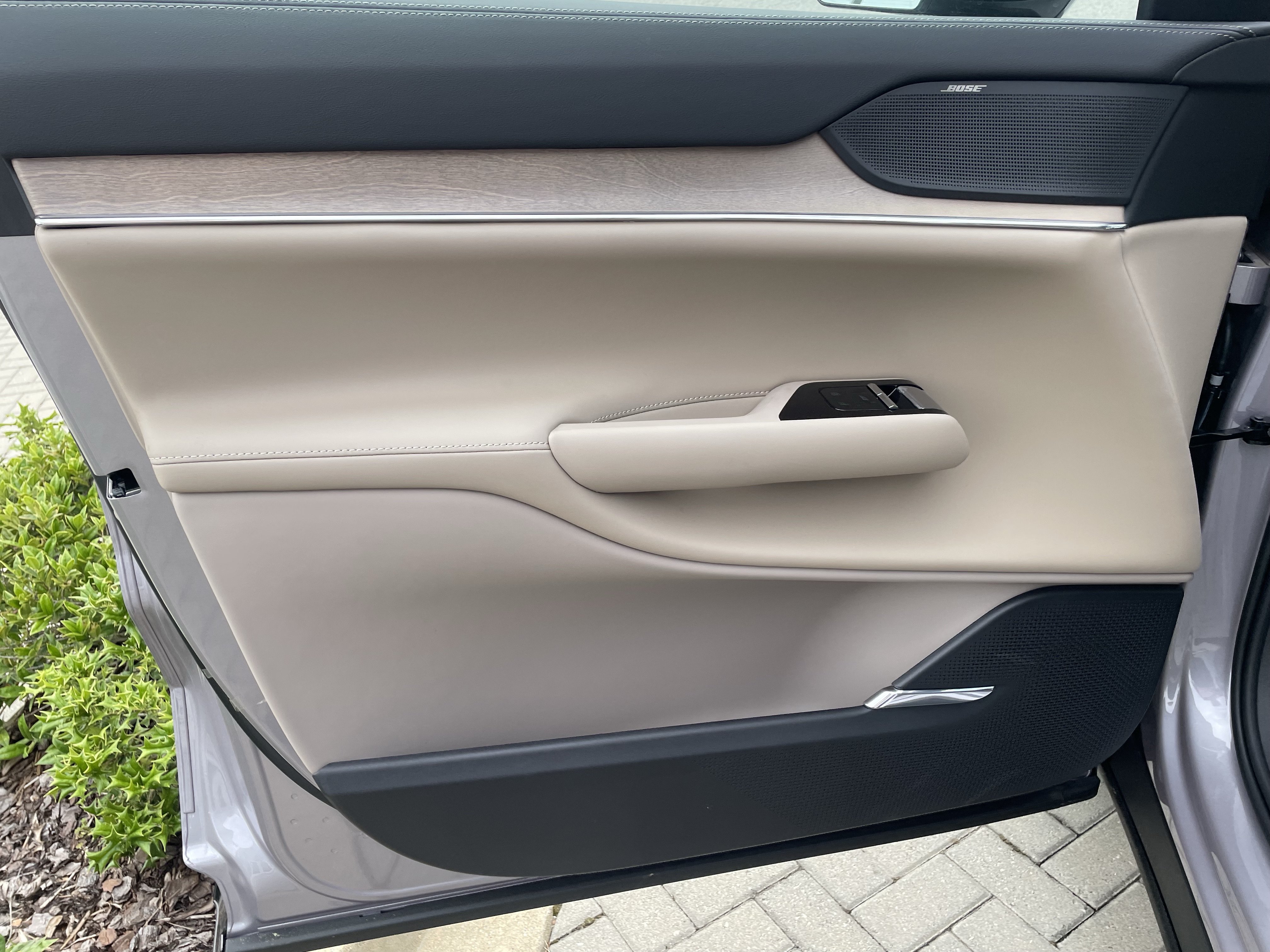 New 2026 Volvo EX90 Plus RWD image 14