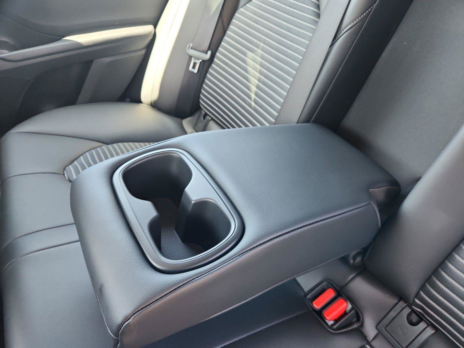 Used 2023 Toyota Camry SE FWD image 13