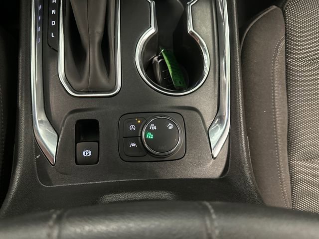 Used 2023 Chevrolet Traverse LT image 24