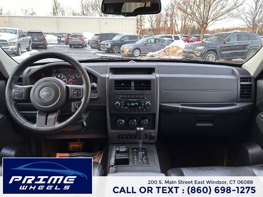 Used 2012 Jeep Liberty Sport image 18