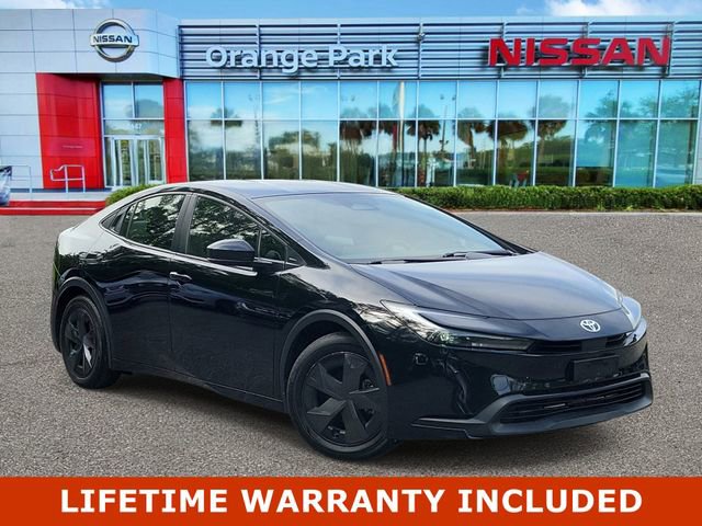 Used 2024 Toyota Prius LE image 1