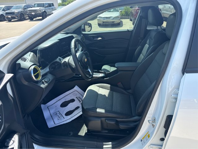 Used 2026 Chevrolet Trax LT w/ Driver Confidence Package FWD image 9