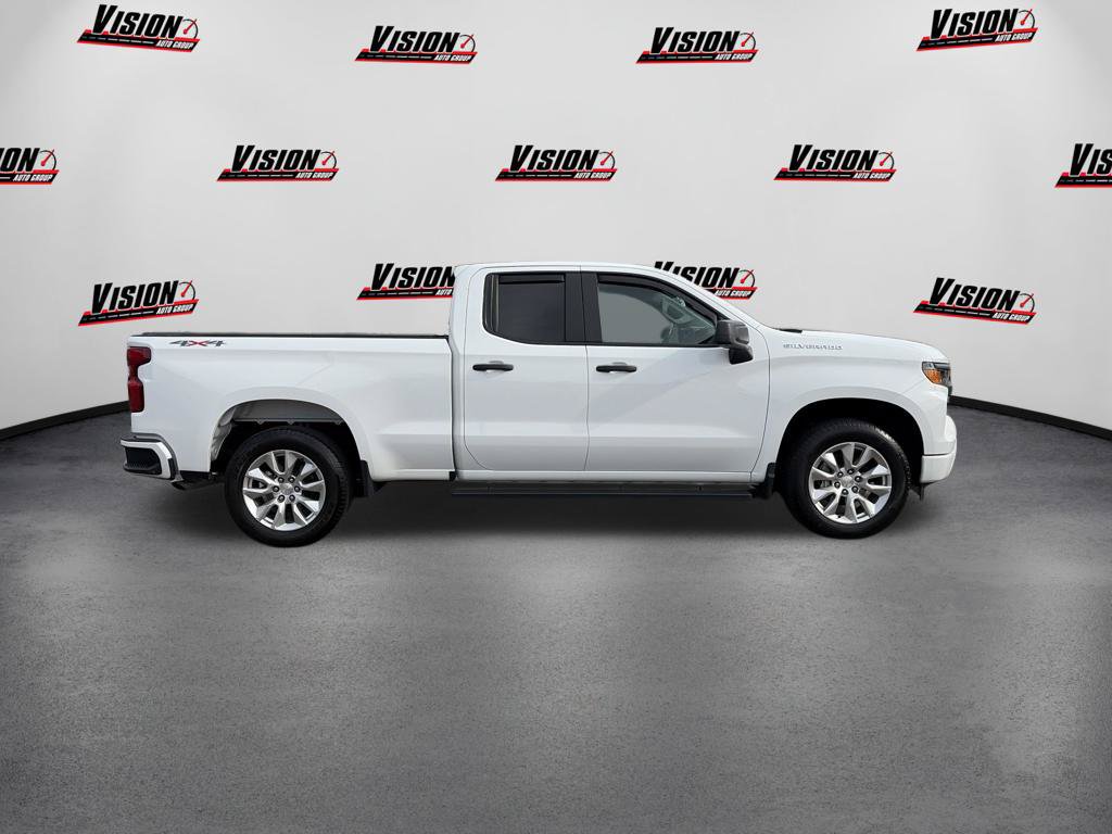 Used 2024 Chevrolet Silverado 1500 Custom AWD/4WD image 4