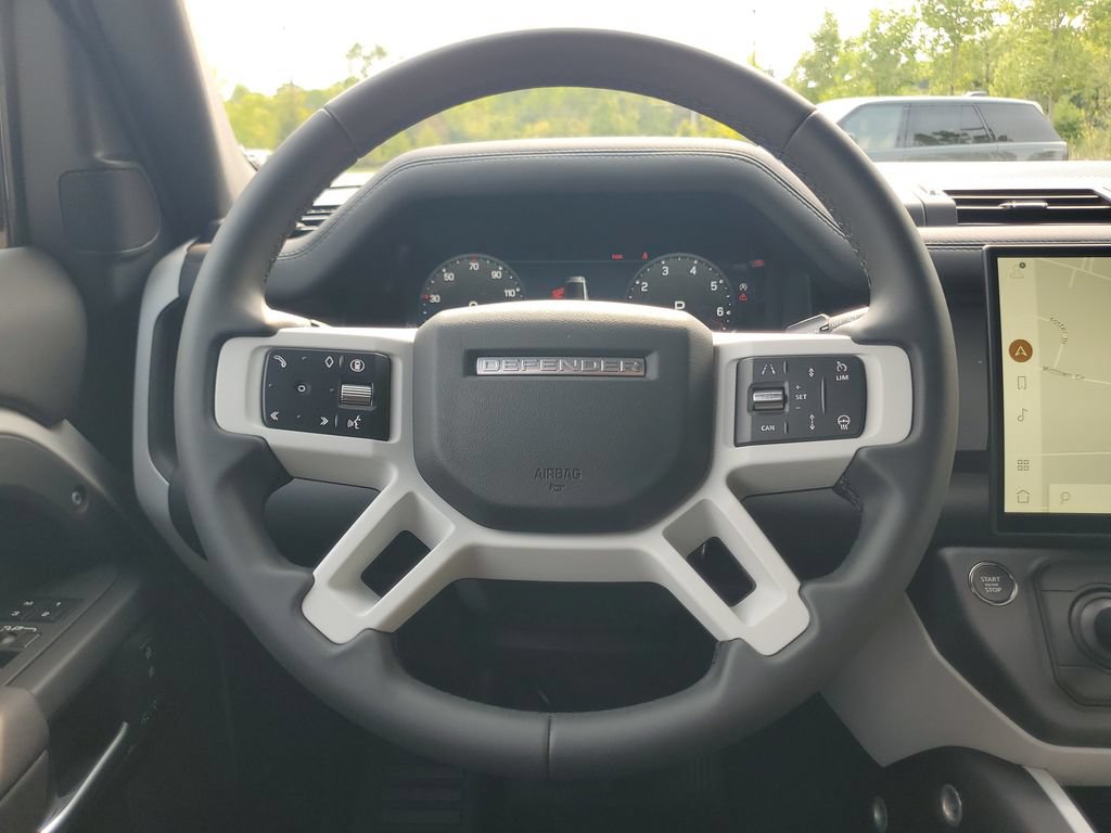 New 2026 Land Rover Defender 130 X-Dynamic SE AWD/4WD image 30