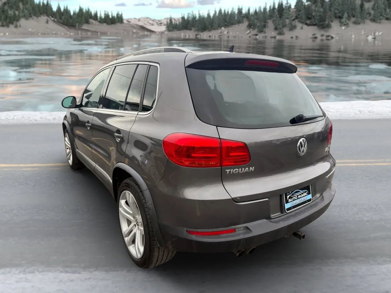 Used 2012 Volkswagen Tiguan S AWD/4WD image 5