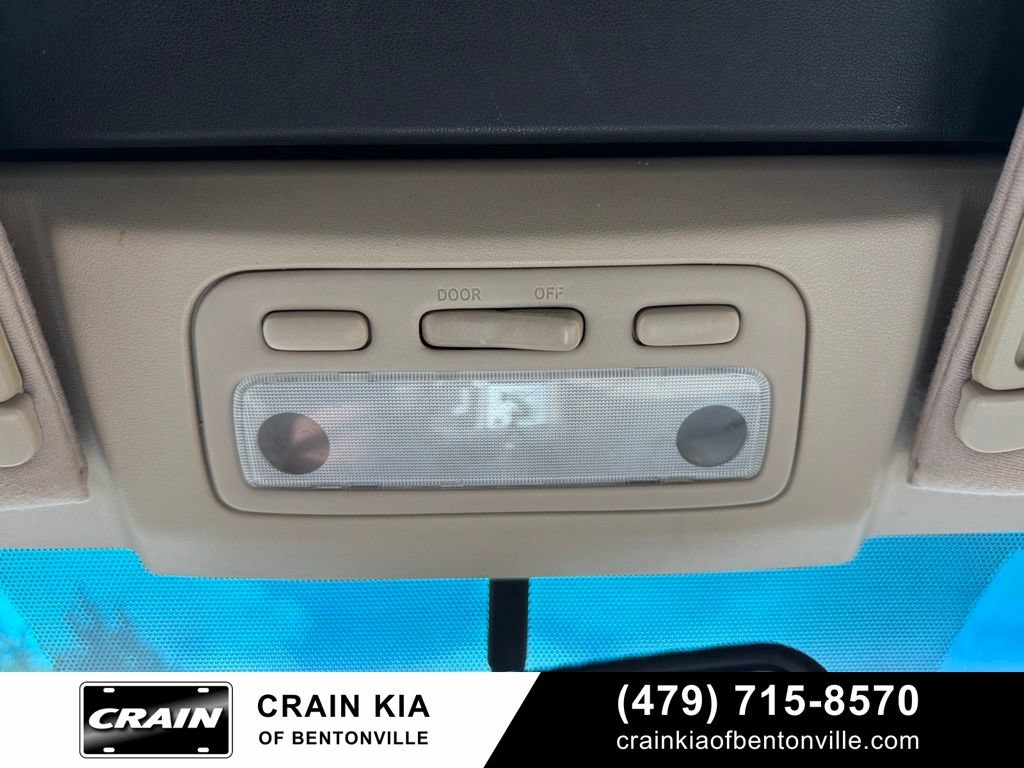 Used 2005 Toyota Solara SLE FWD image 28