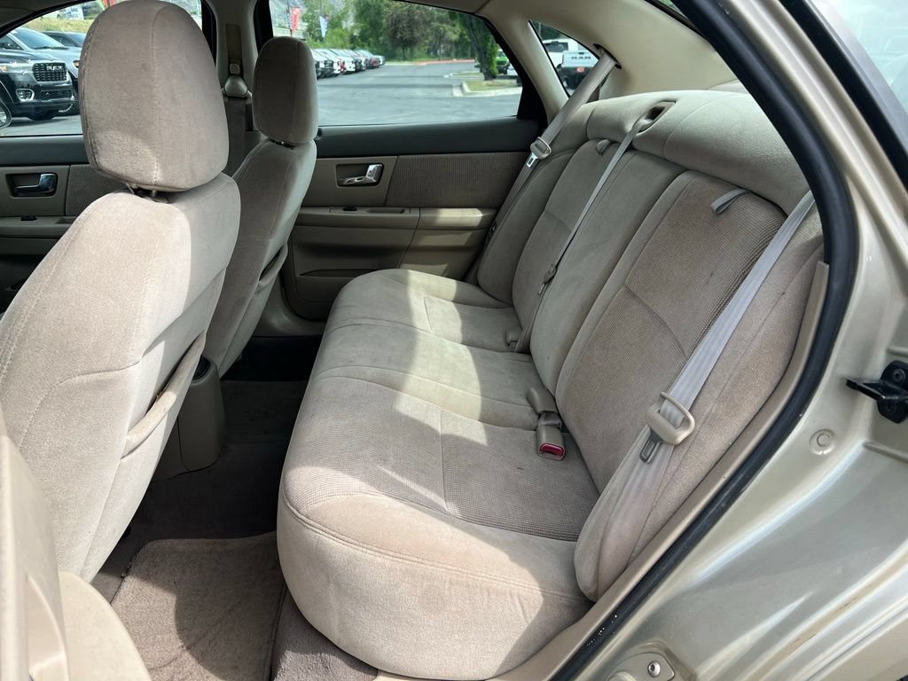Used 2000 Ford Taurus SEL FWD image 23