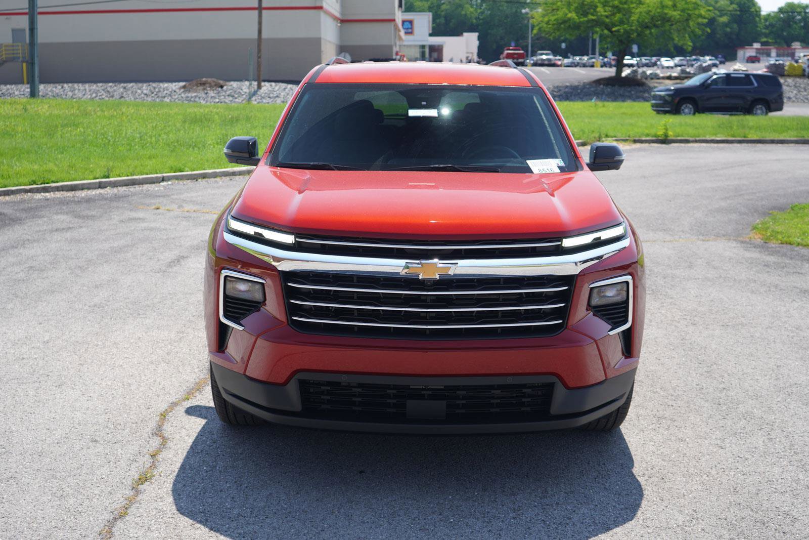 New 2025 Chevrolet Traverse LT w/ Enhanced Driving Package image 8