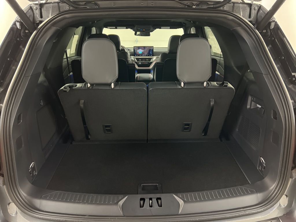New 2026 Ford Explorer ST-Line w/ ST-Line Street Pack image 36