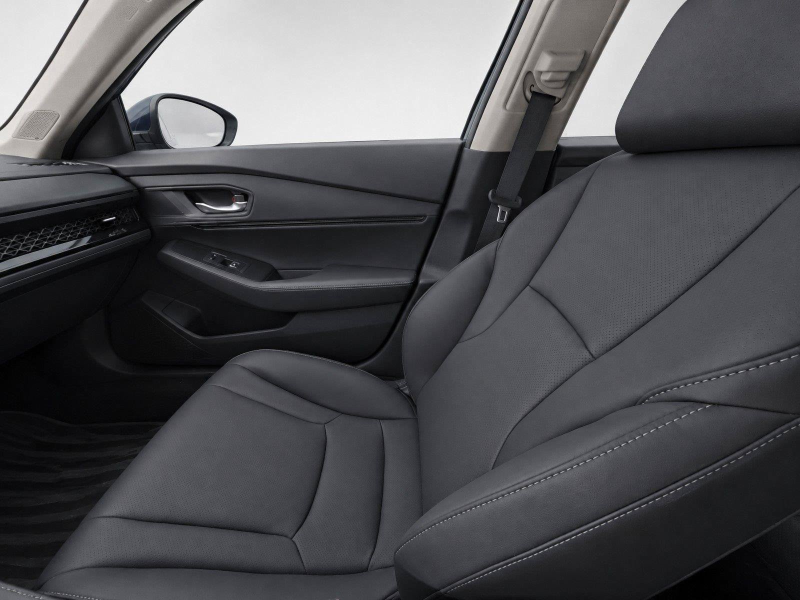 Used 2025 Honda Accord Touring image 39
