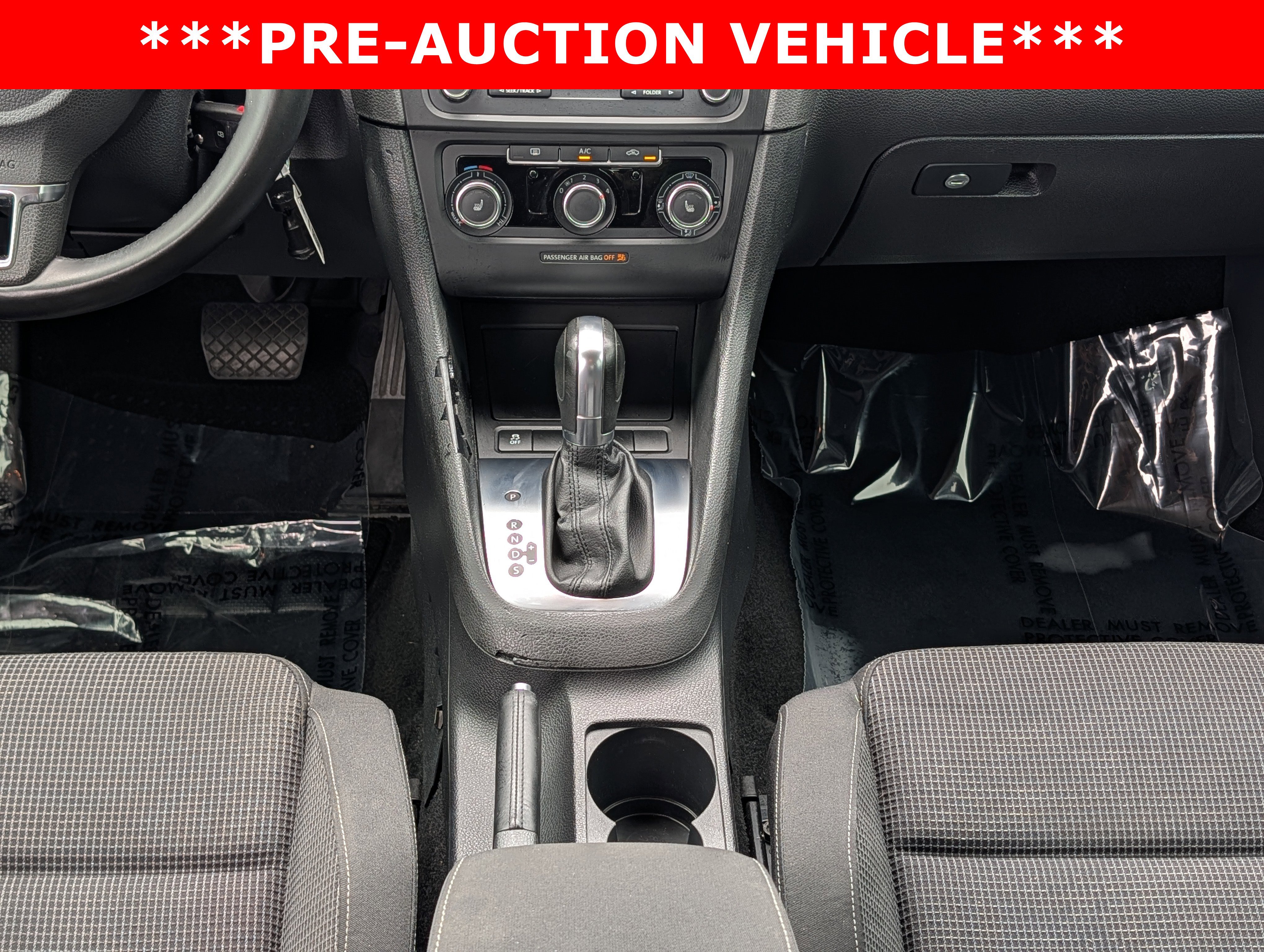 Used 2013 Volkswagen Golf 4-Door FWD image 19